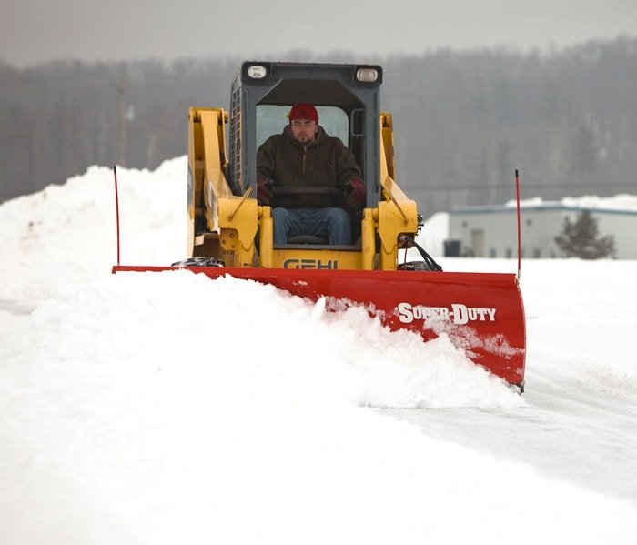 Schneepflüge - hochwertige Schneeschilder von BOSS