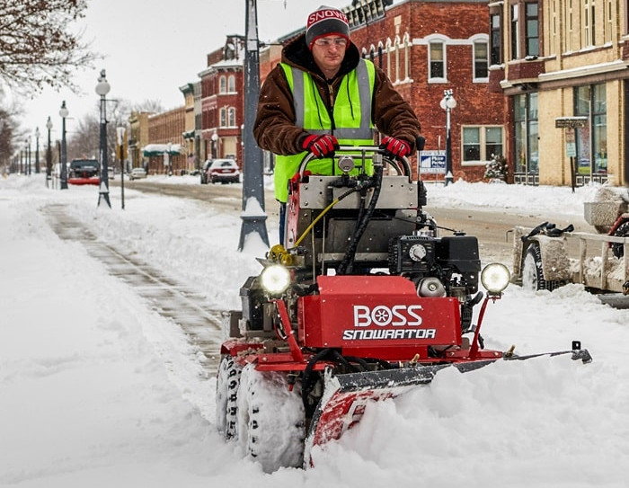 Selbstfahrender Schneepflug - BOSS Snowrator